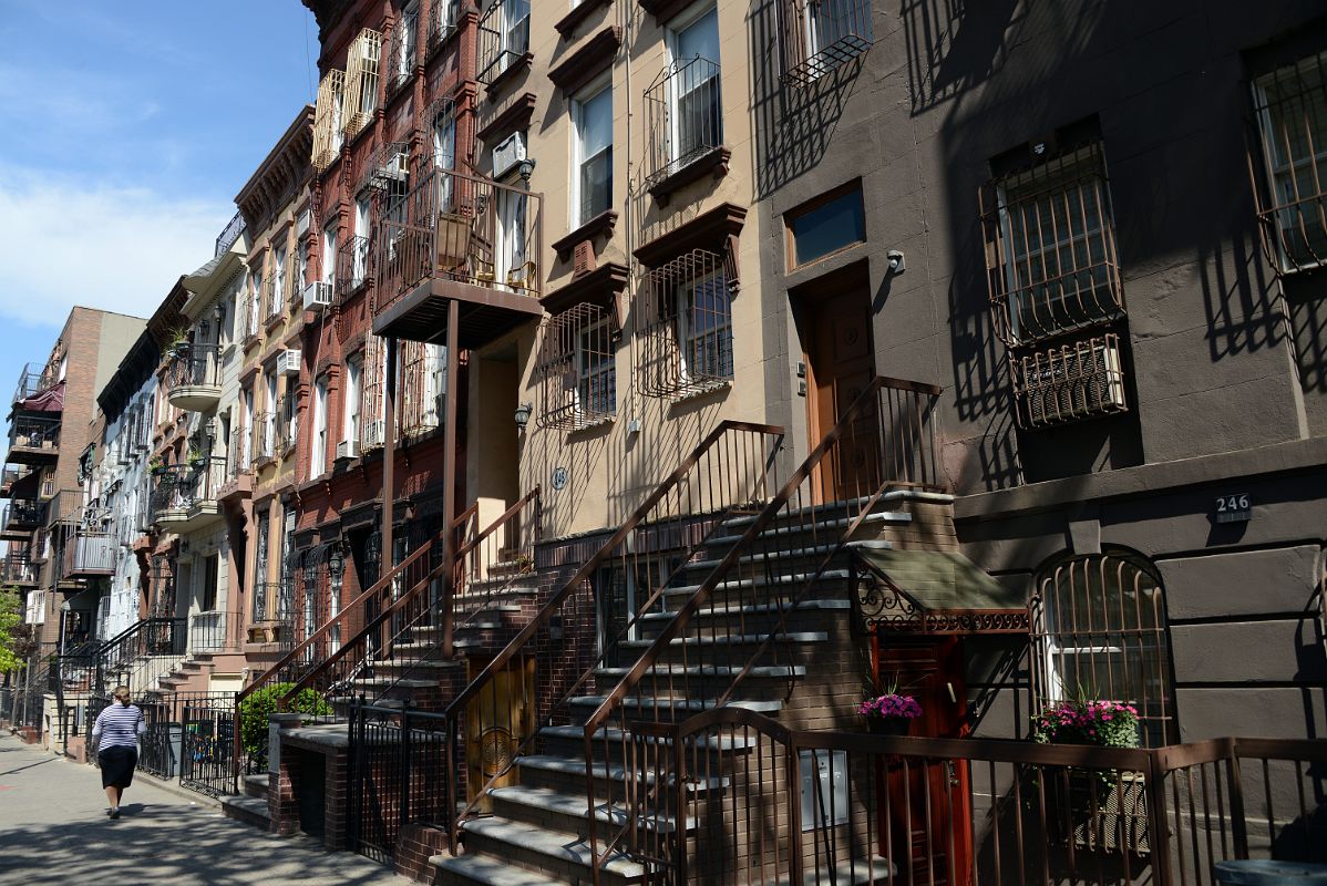 06-2 Townhouses With Balconies On Keap St Williamsburg New York